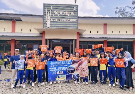 Jeda tengah Semester: Siswa Kelas 6 belajar Budaya Banyumasan