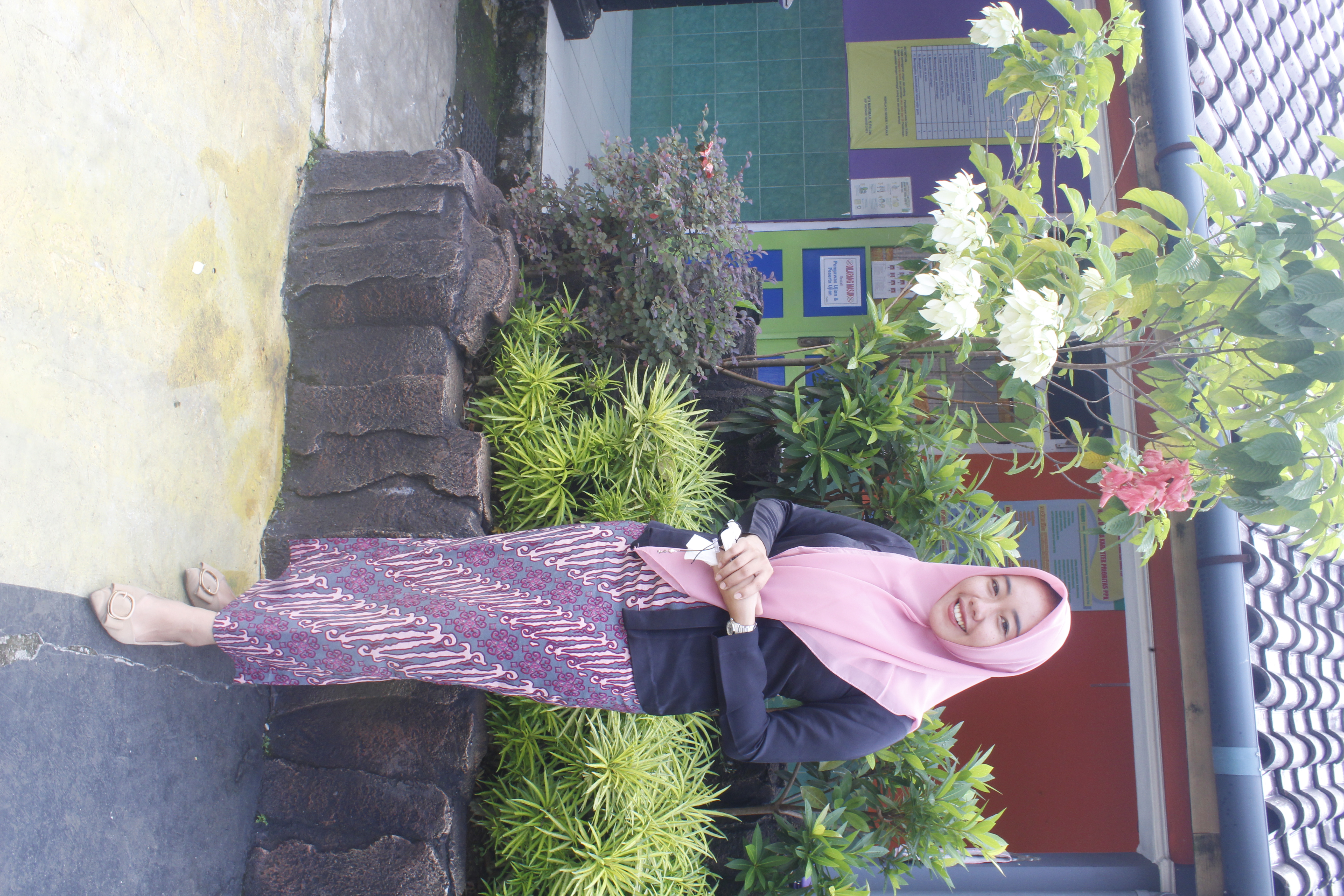 <center><br>AYULIA SAFITRI</center>